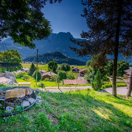 Cosy Avec Sauna & Terrasses Alpines Apartament *